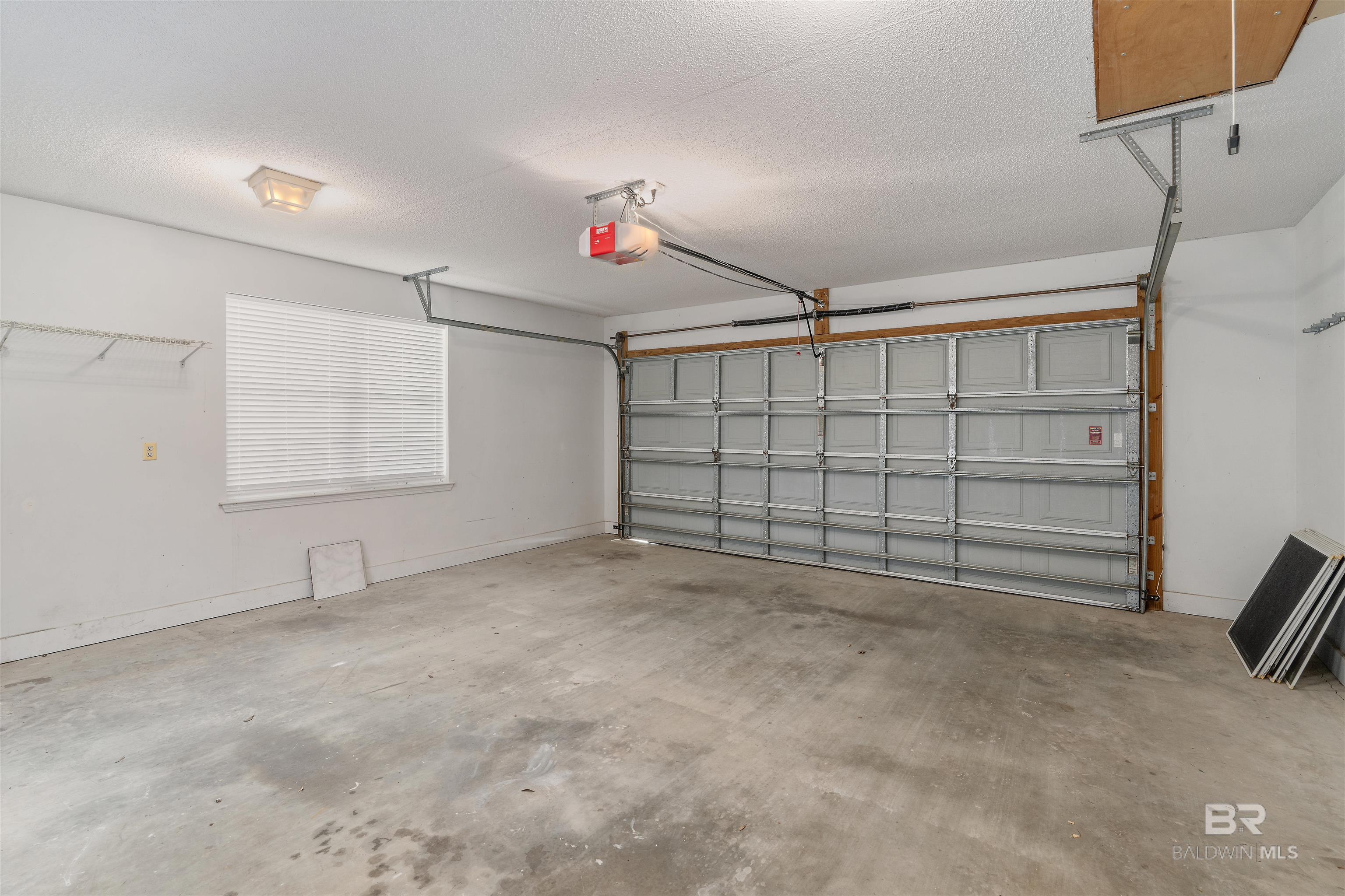 184 Robbins Boulevard