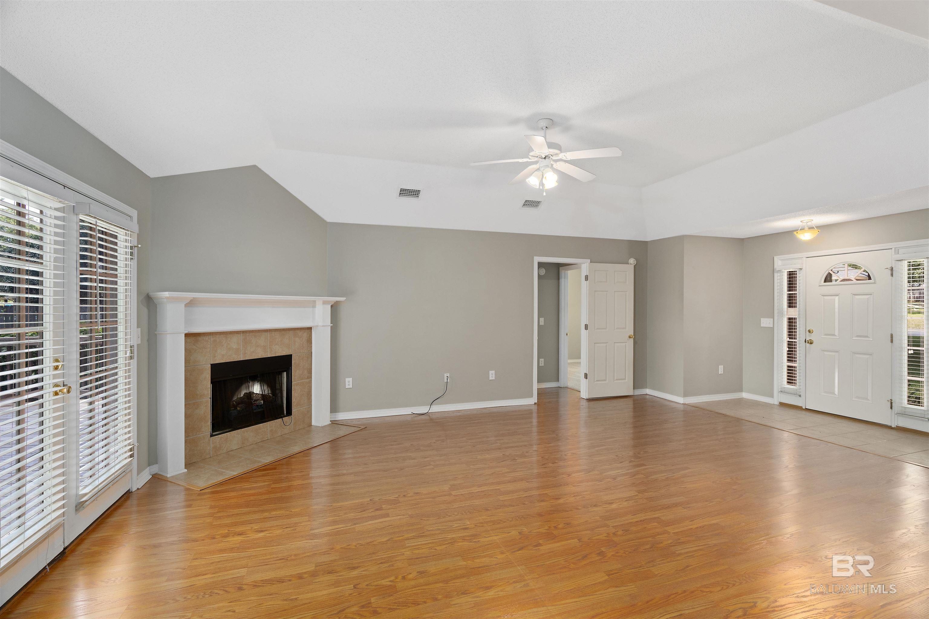 184 Robbins Boulevard