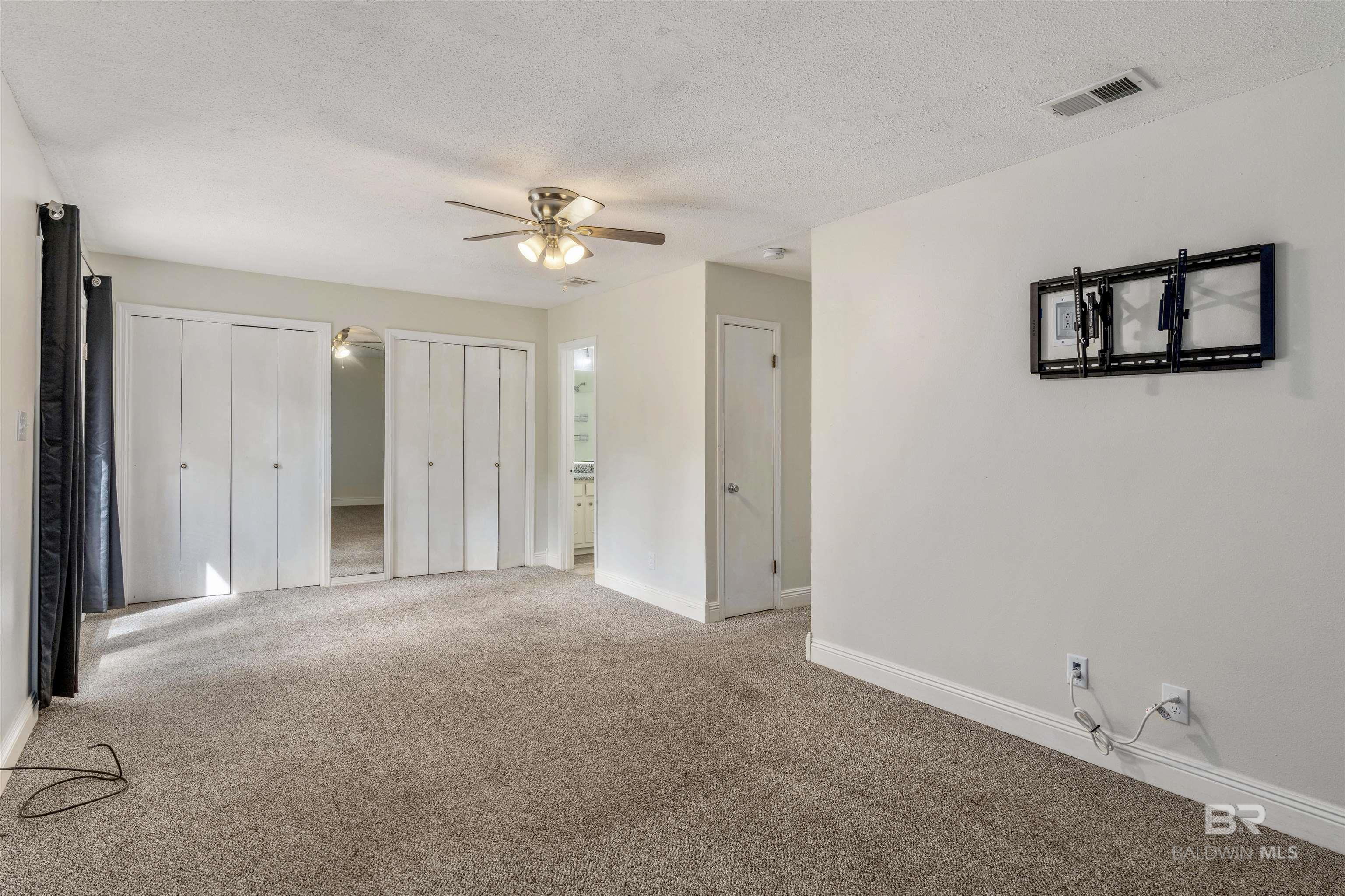 16 Lancers Lane B