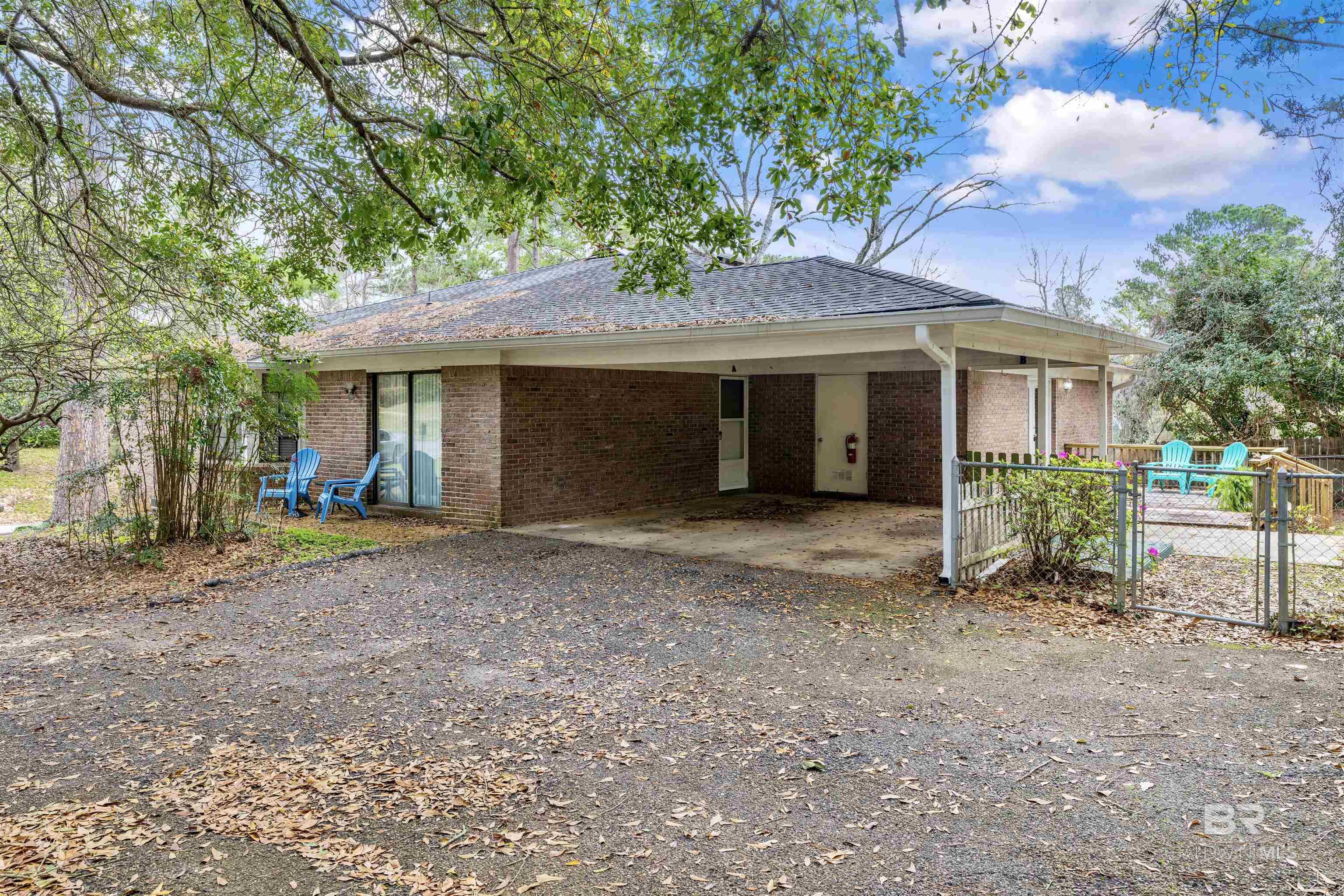 16 Lancers Lane B