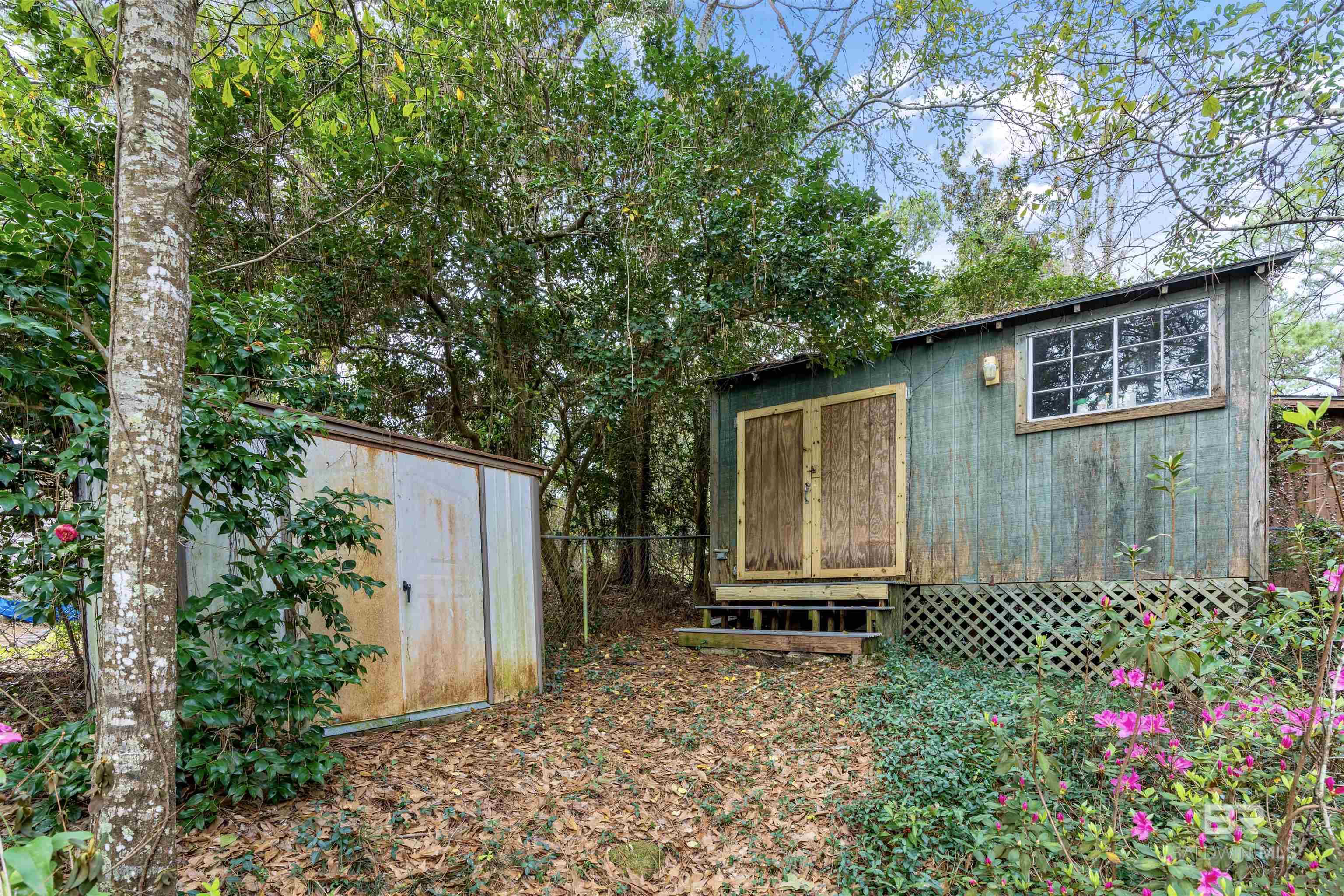 16 Lancers Lane B