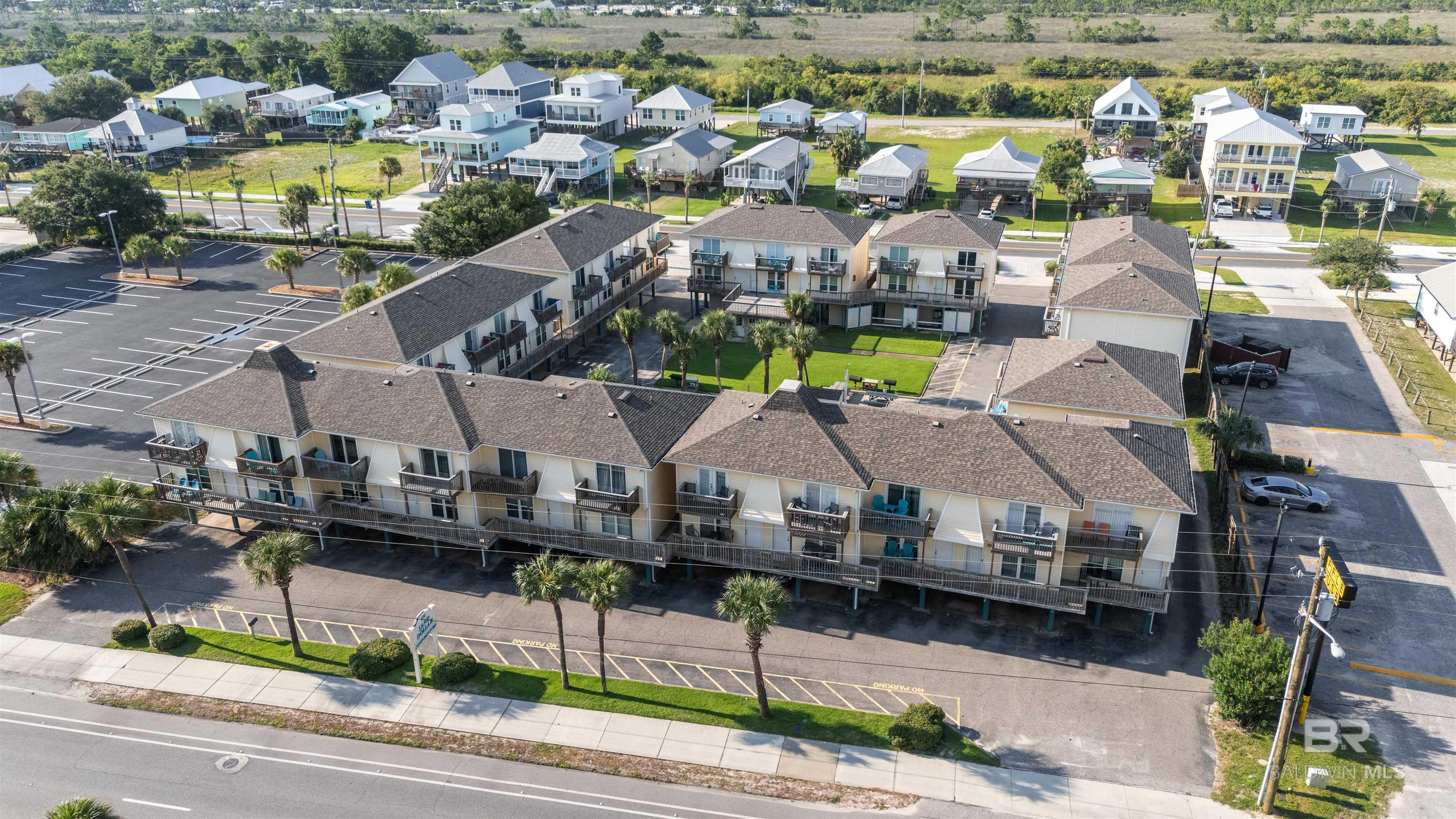 Gulf Shores Condos from $300,000 to $400,000