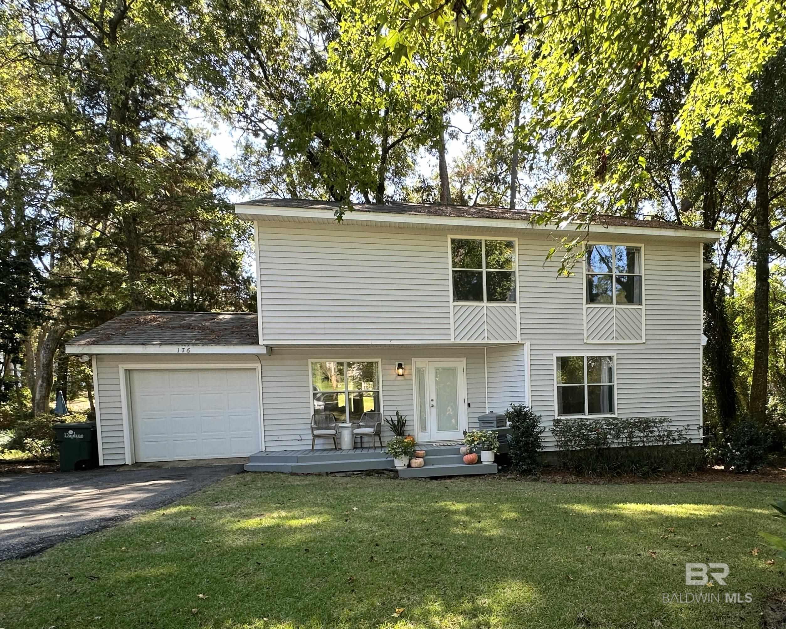 3-Bedroom Homes for Sale in Lake Forest