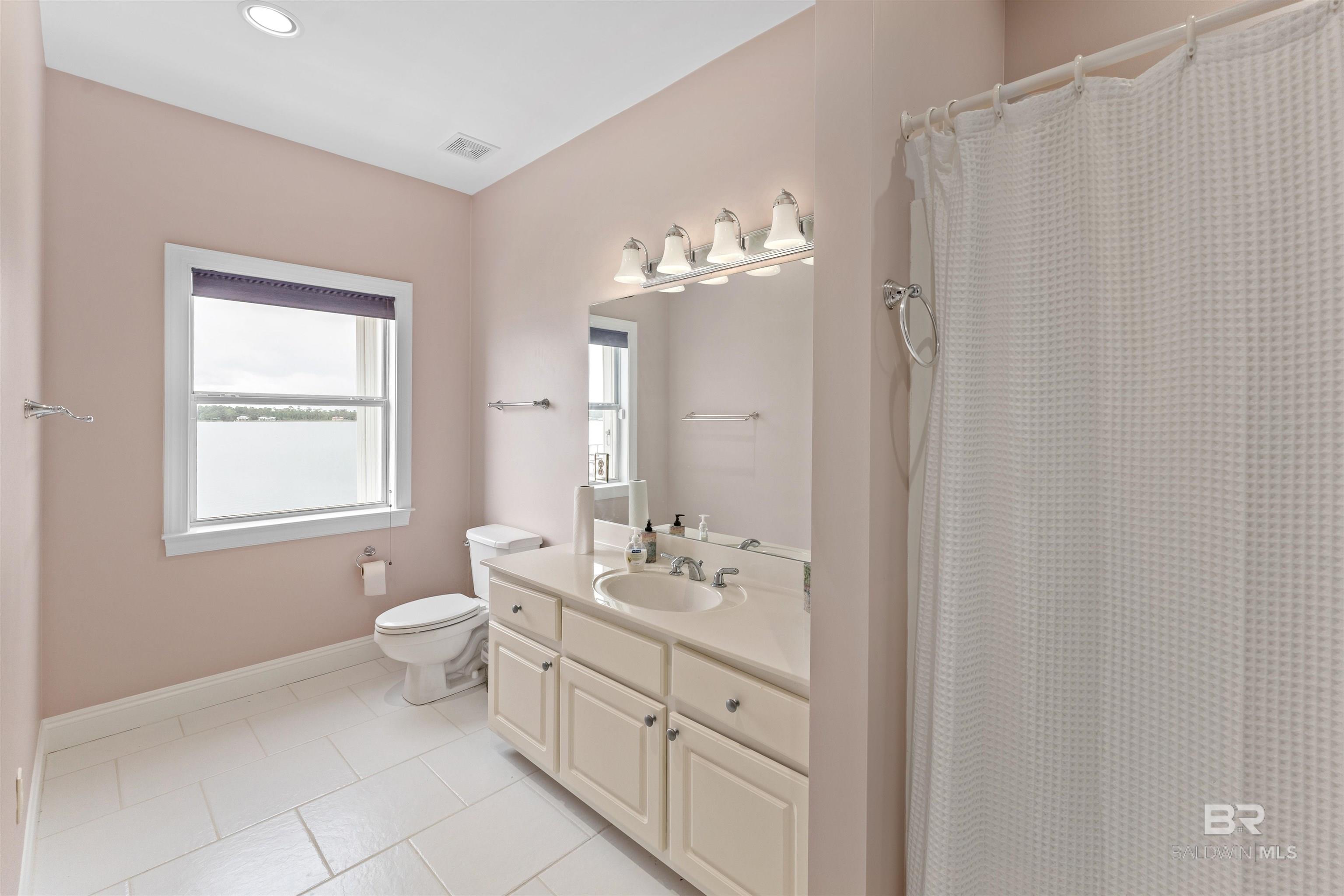 2186 W Beach Boulevard, Gulf Shores, AL, 36542