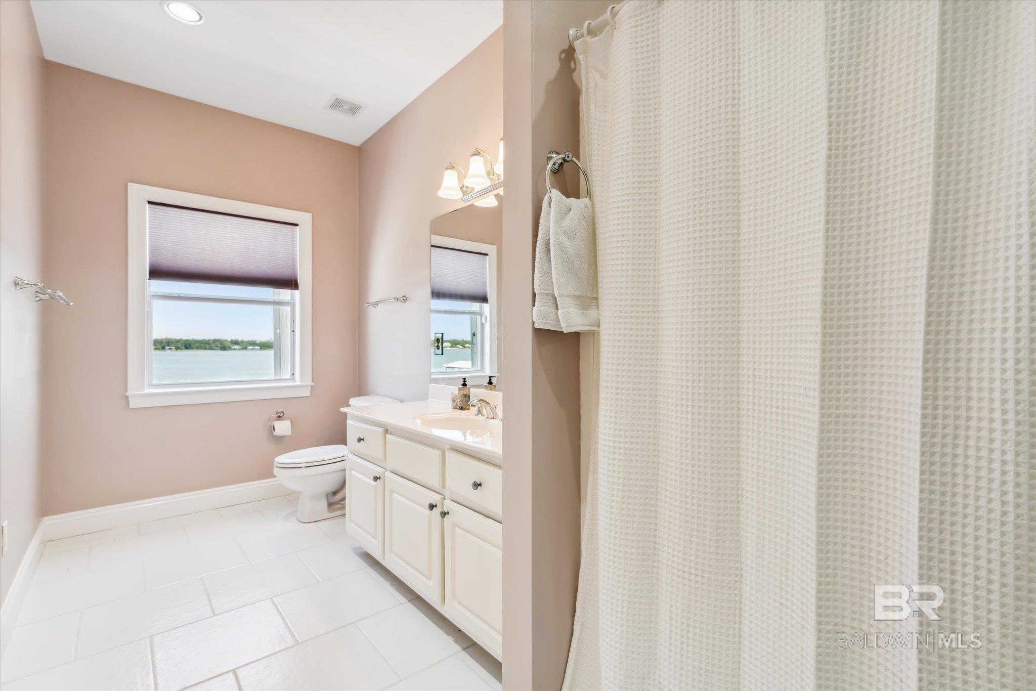 2186 W Beach Boulevard, Gulf Shores, AL, 36542