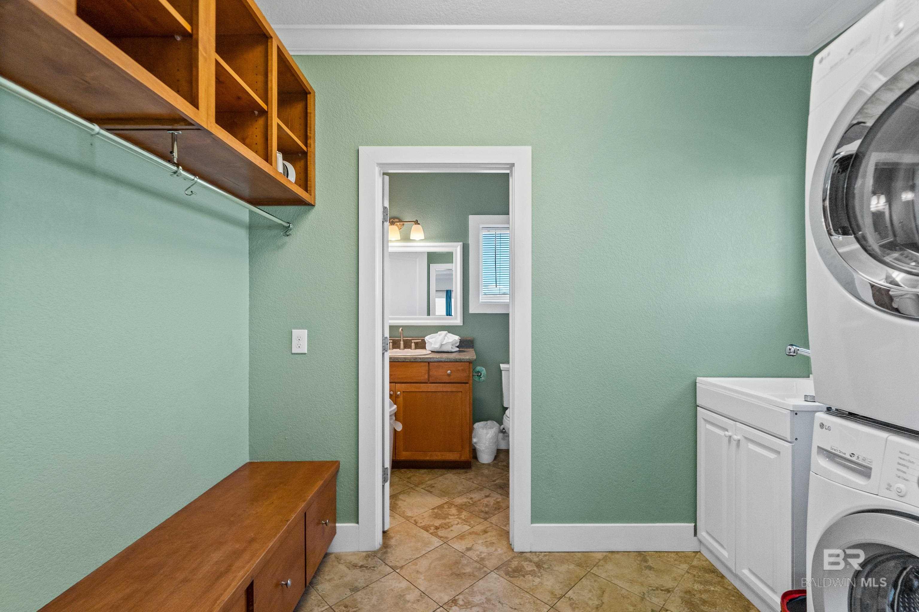 450 S Breakers Lane, Gulf Shores, AL, 36542