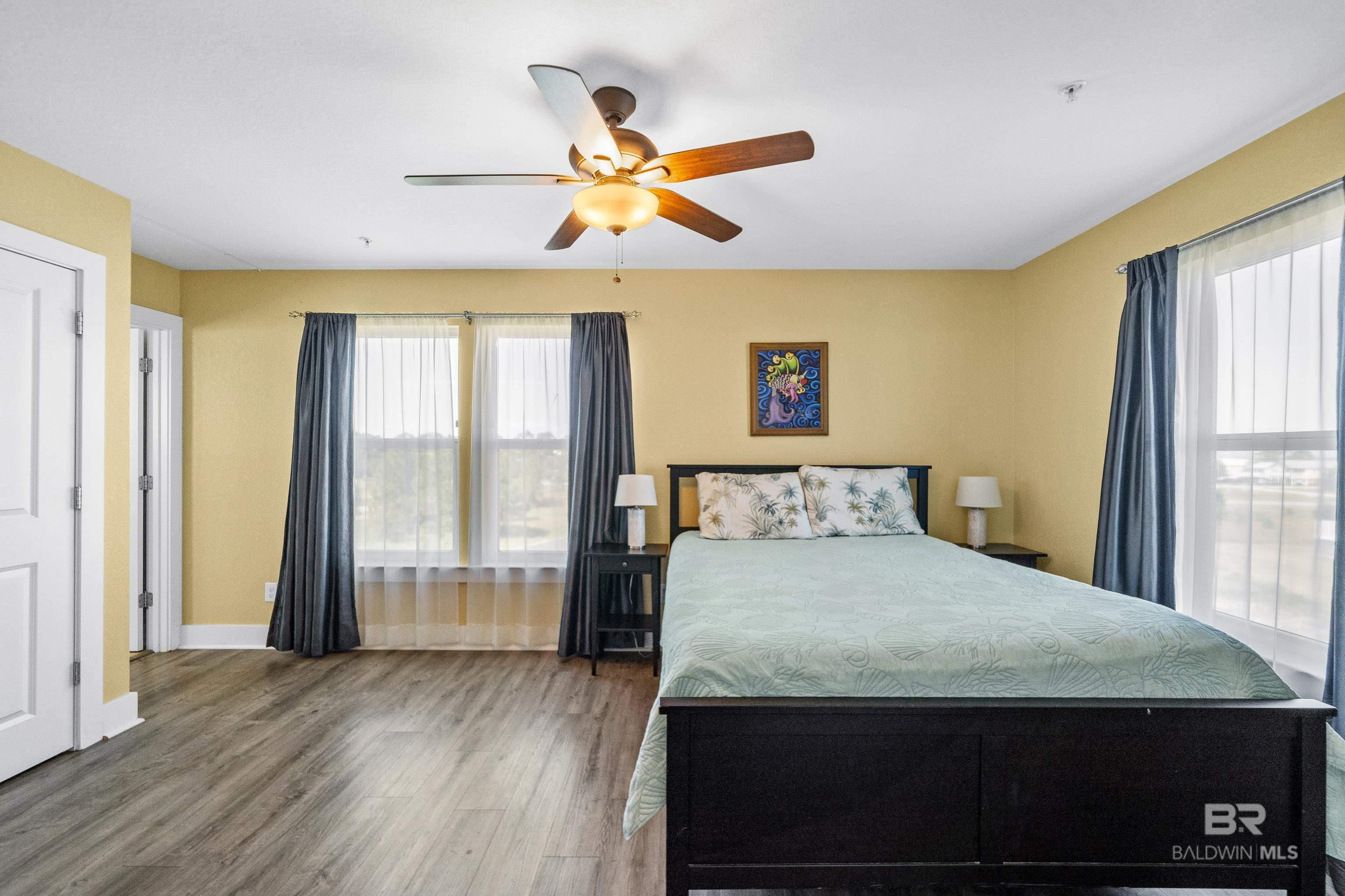 450 S Breakers Lane, Gulf Shores, AL, 36542