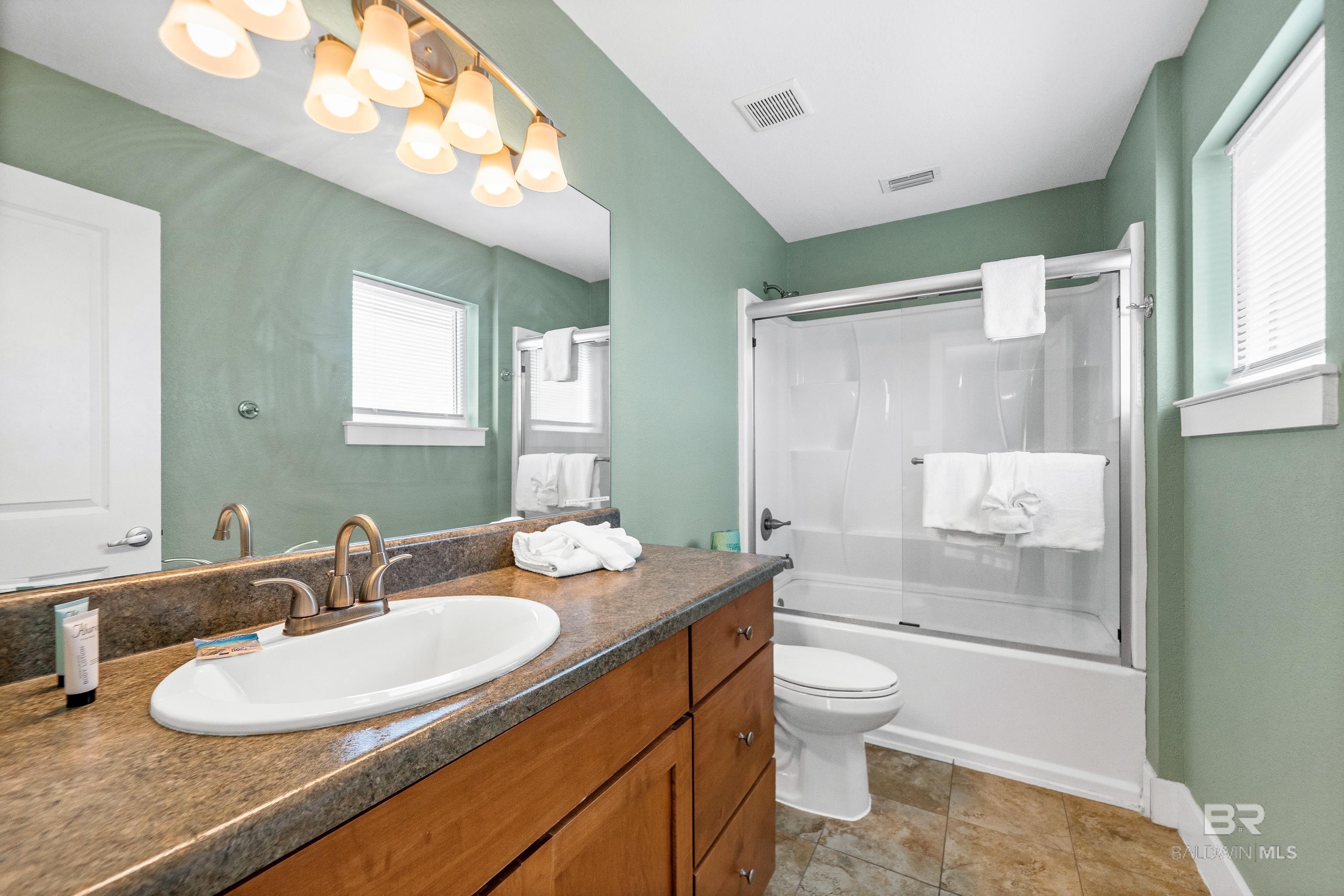 450 S Breakers Lane, Gulf Shores, AL, 36542