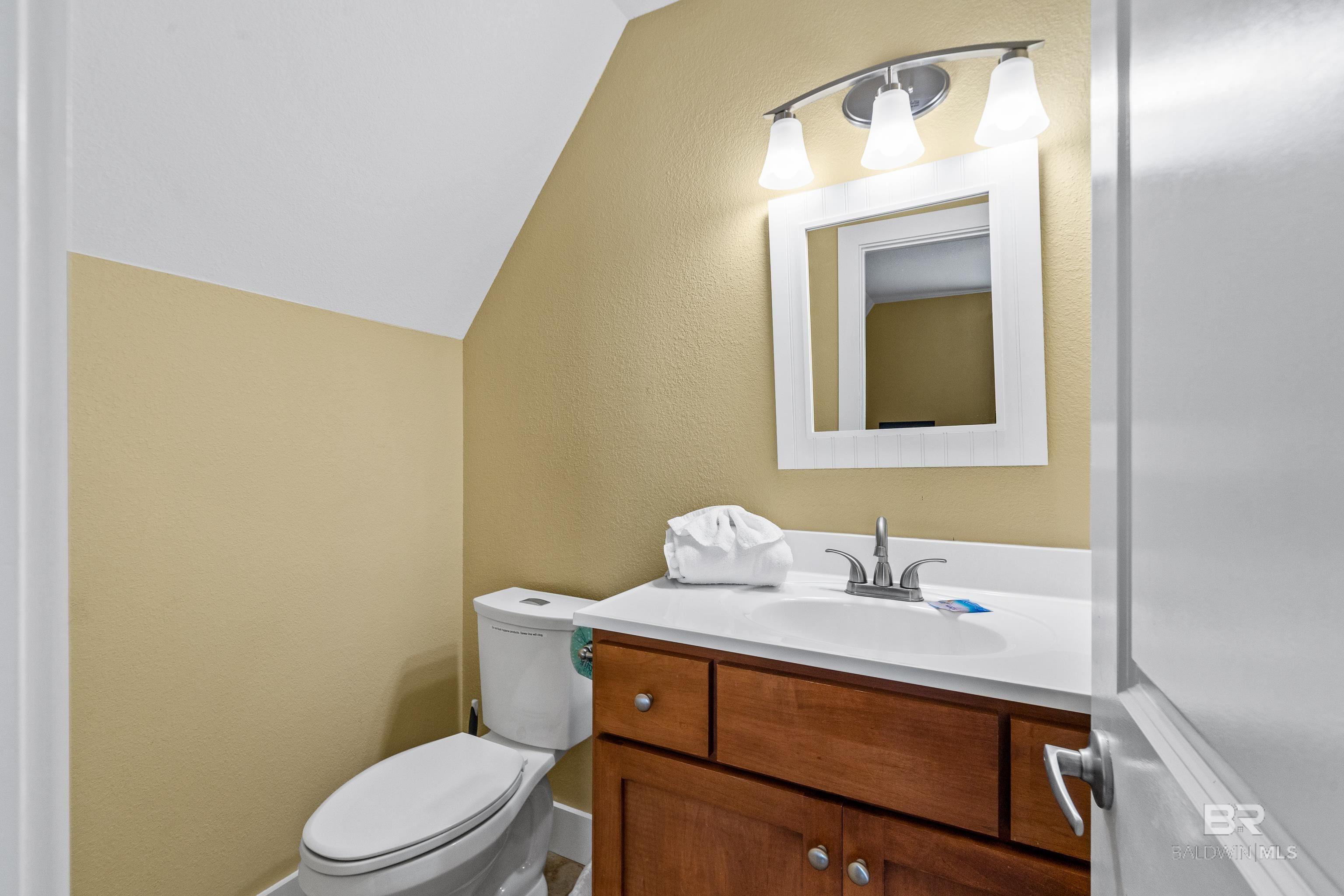 450 S Breakers Lane, Gulf Shores, AL, 36542