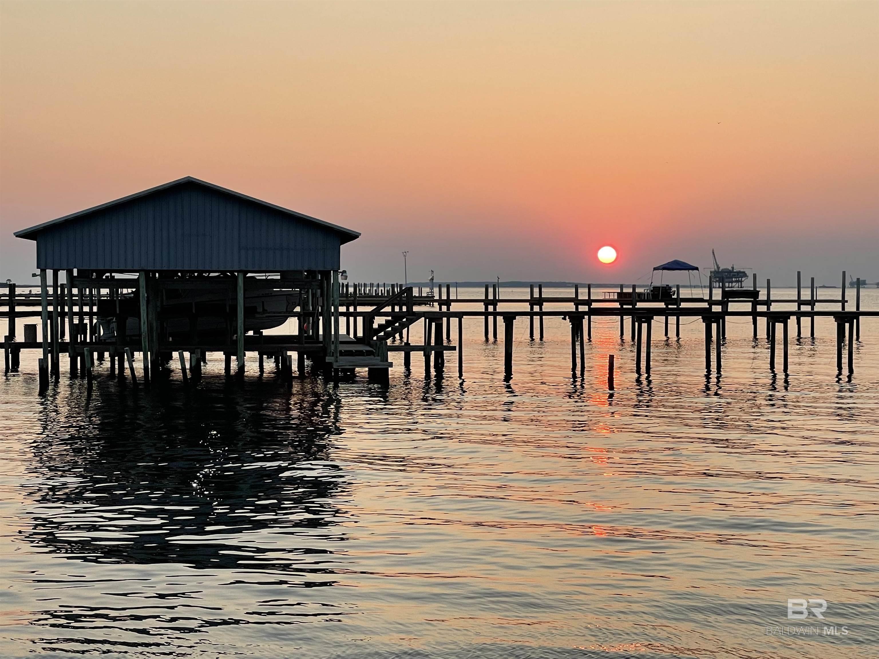 450 S Breakers Lane, Gulf Shores, AL, 36542