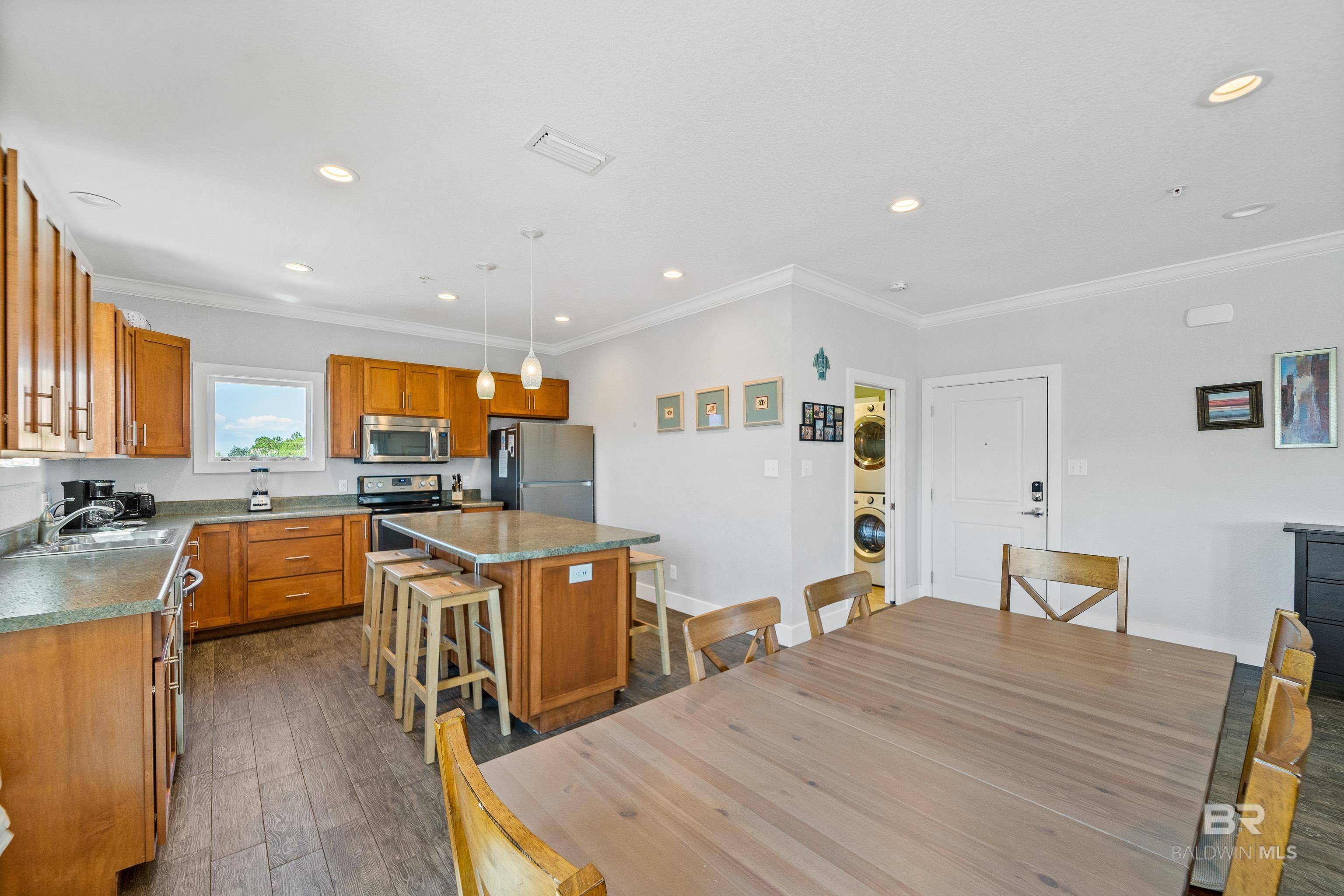 450 S Breakers Lane, Gulf Shores, AL, 36542