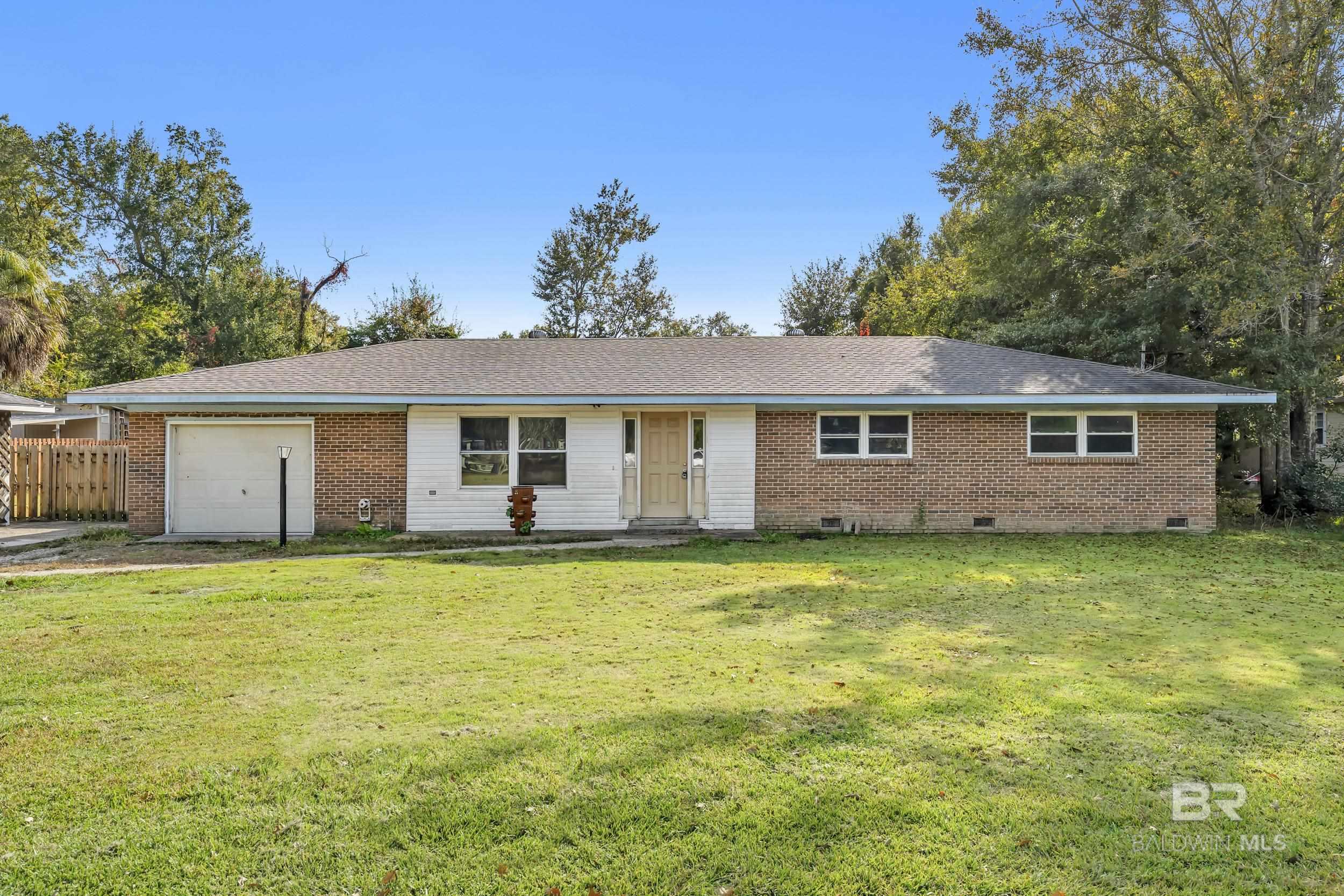 419 W Roosevelt Avenue