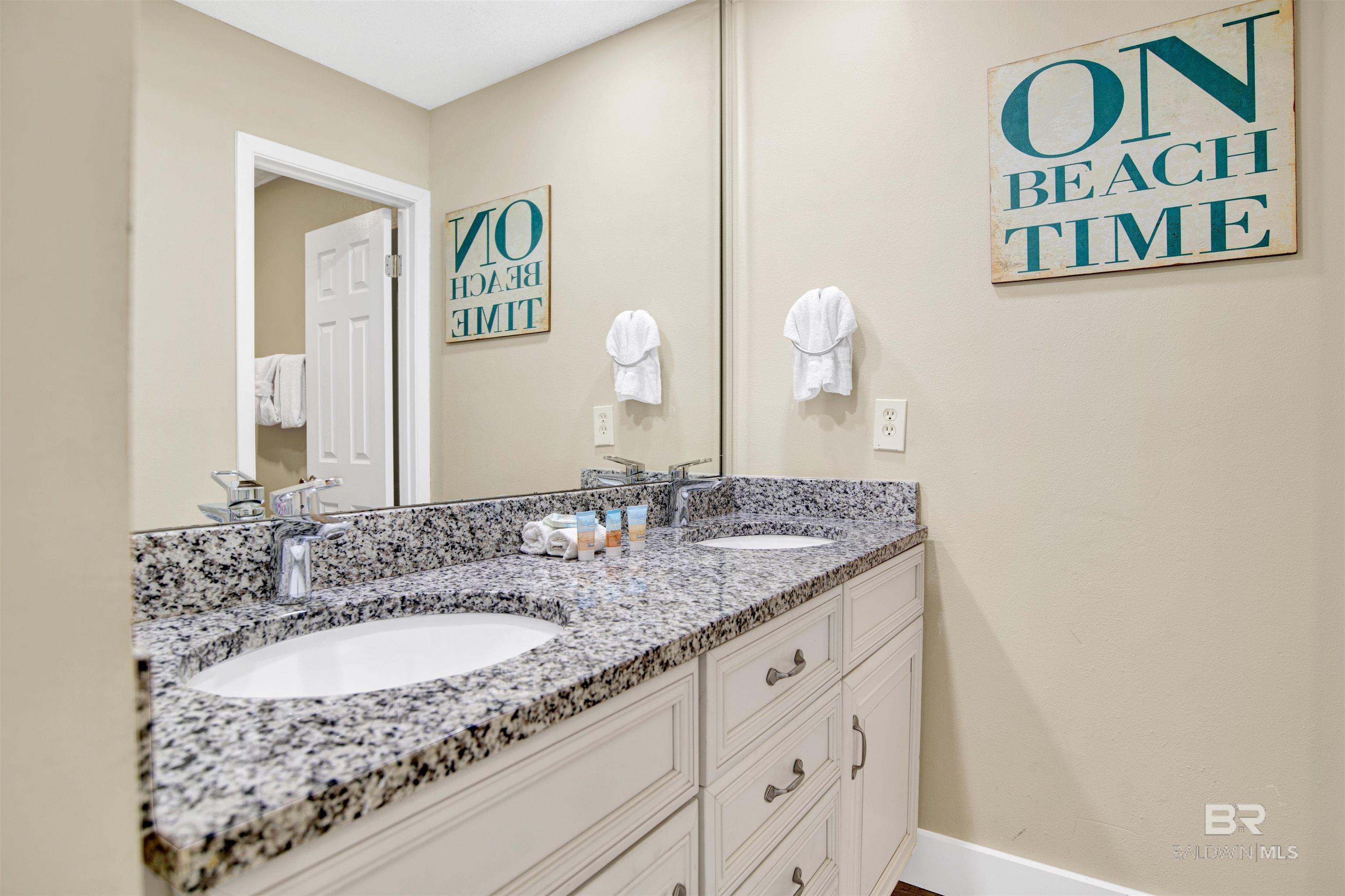 317 E Beach Boulevard UNIT 305-b, Gulf Shores, AL, 36542