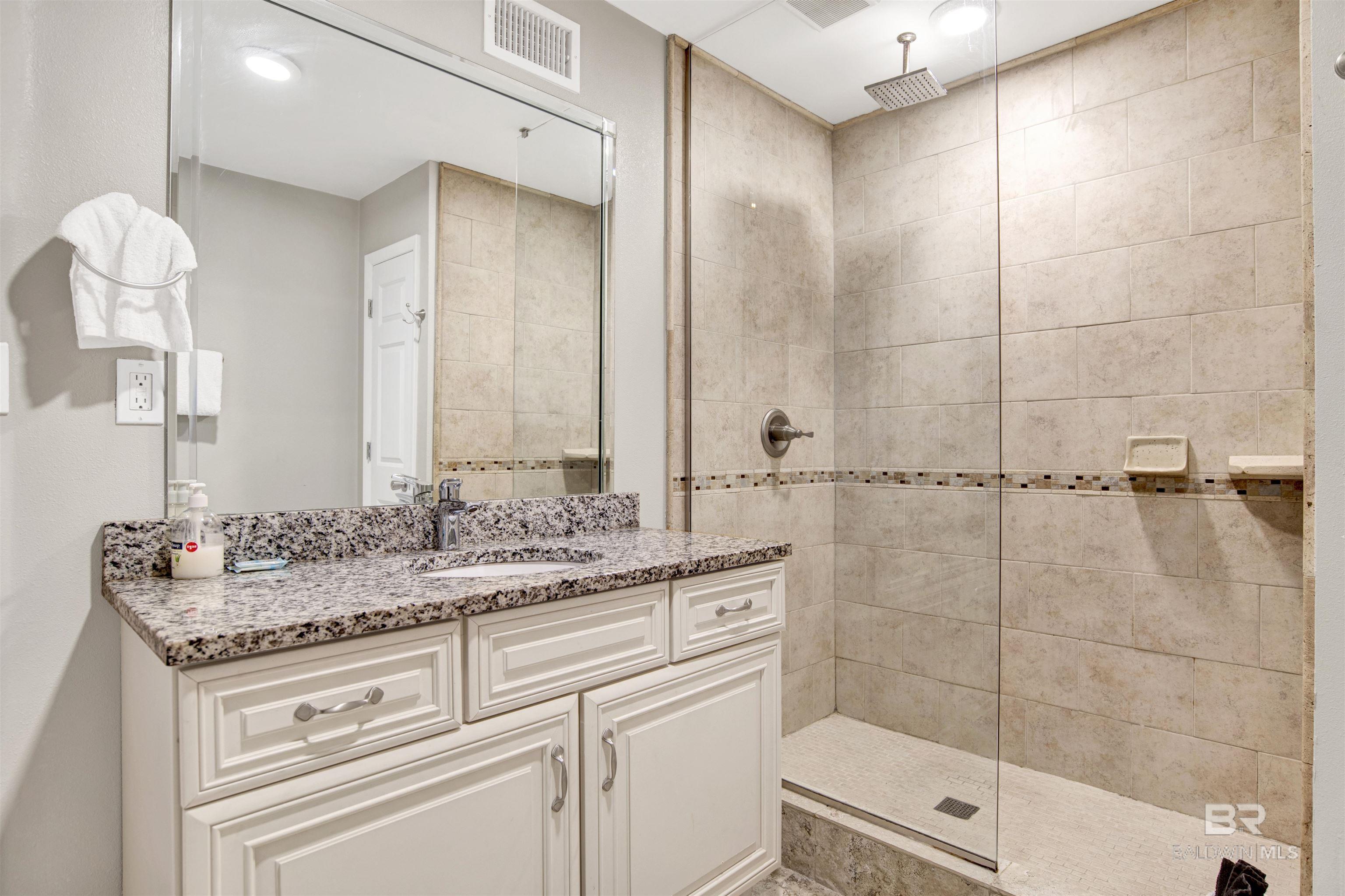 317 E Beach Boulevard UNIT 305-b, Gulf Shores, AL, 36542