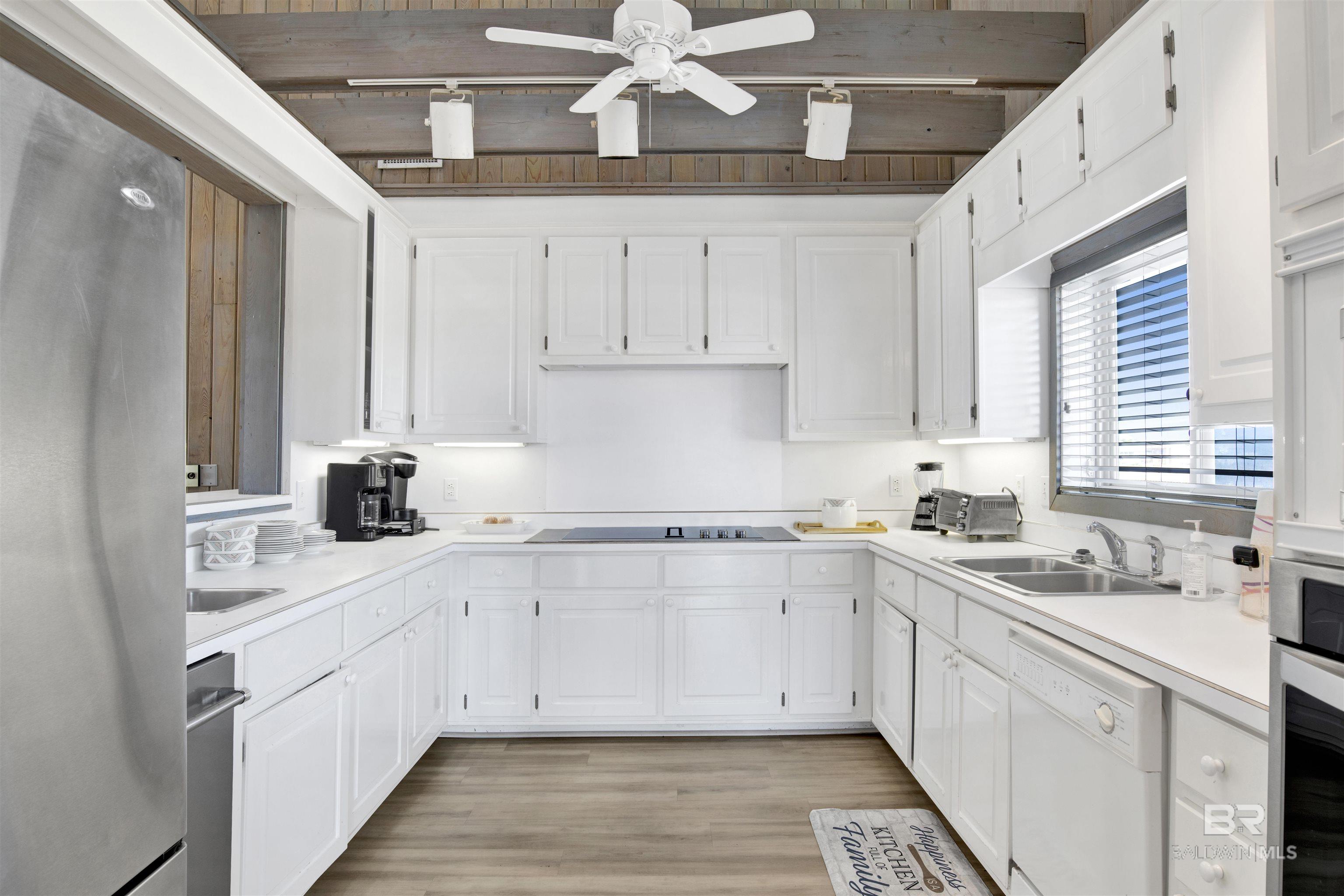 5894 Beach Boulevard, Gulf Shores, AL, 36542