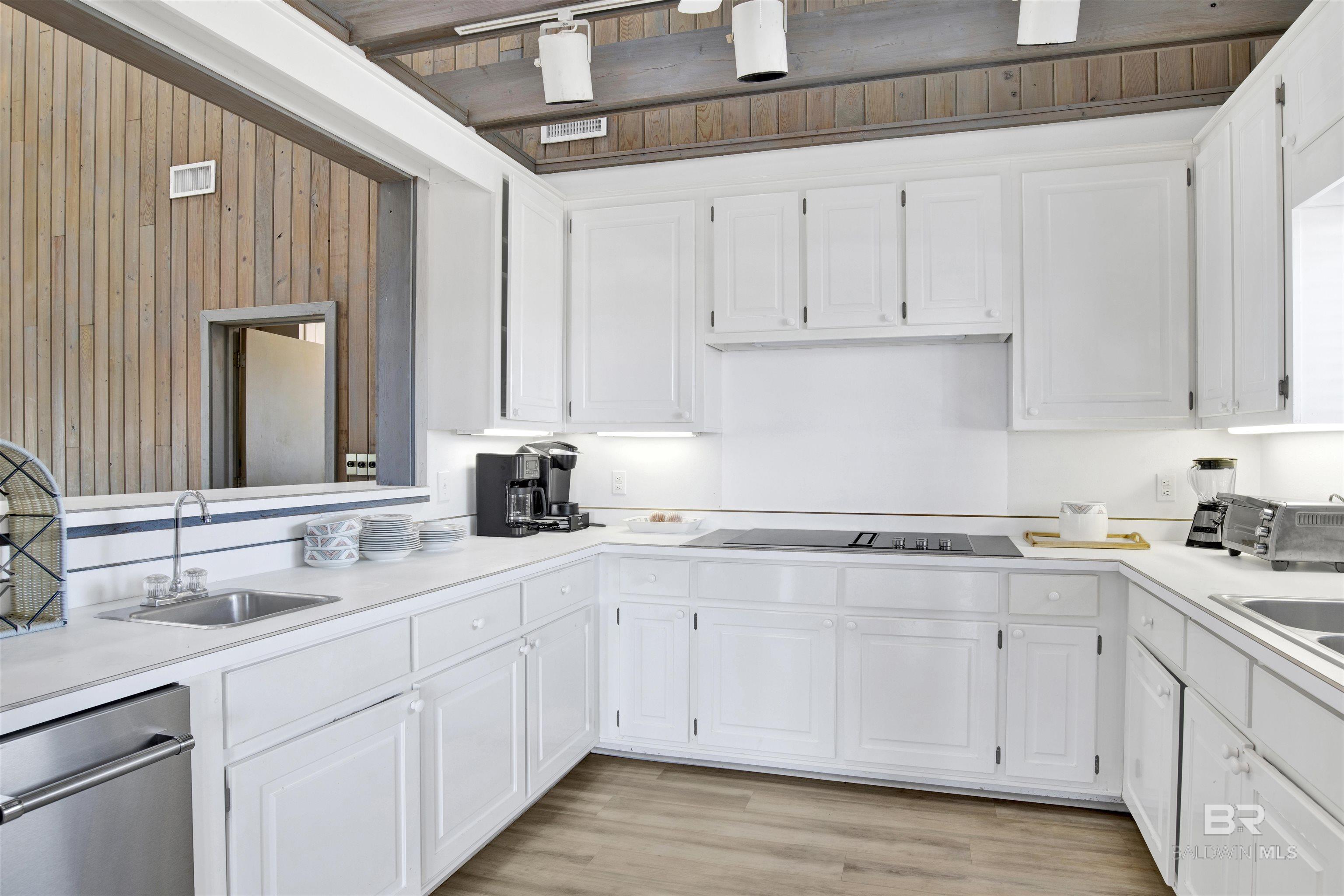 5894 Beach Boulevard, Gulf Shores, AL, 36542