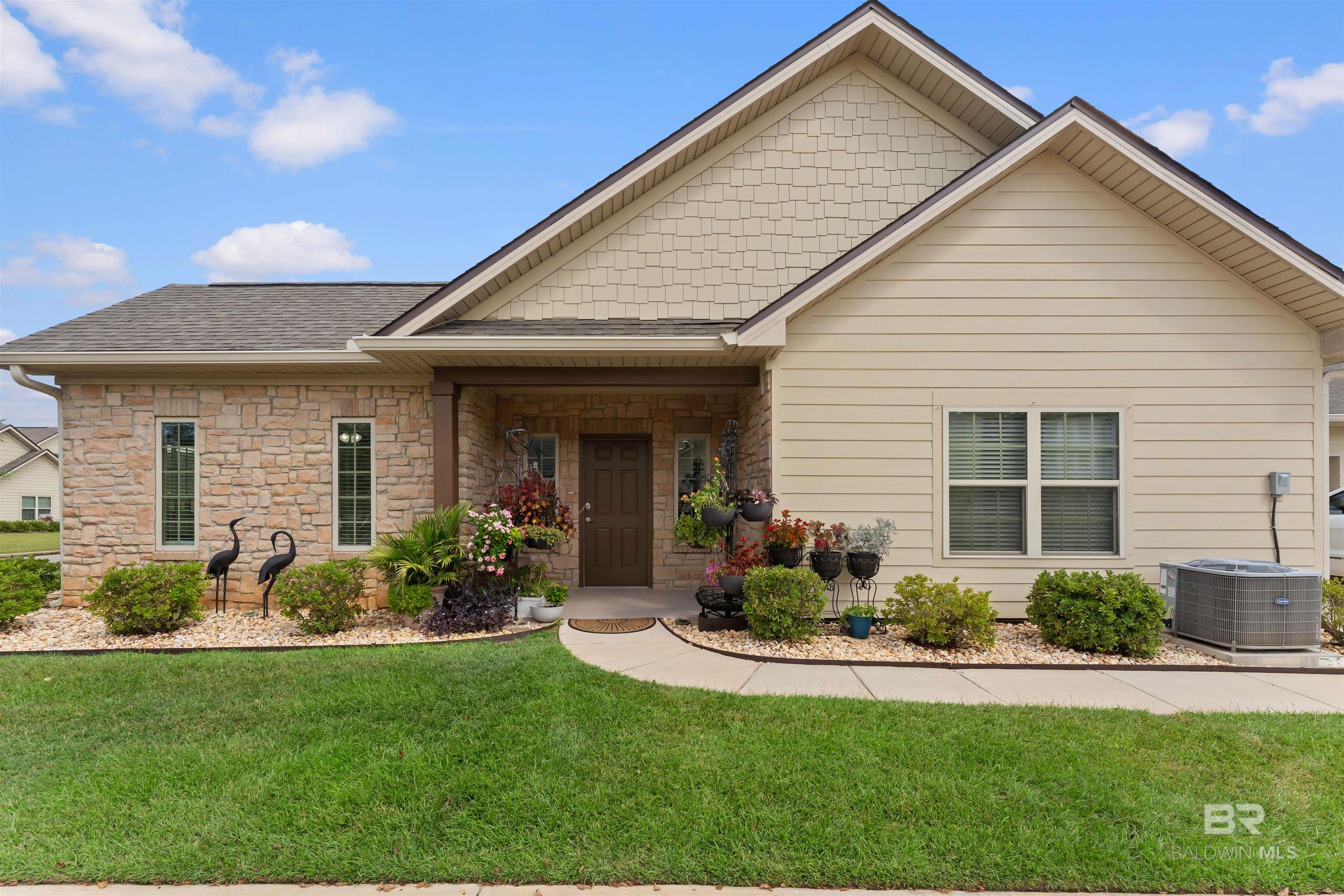 903 Holmes Avenue 903