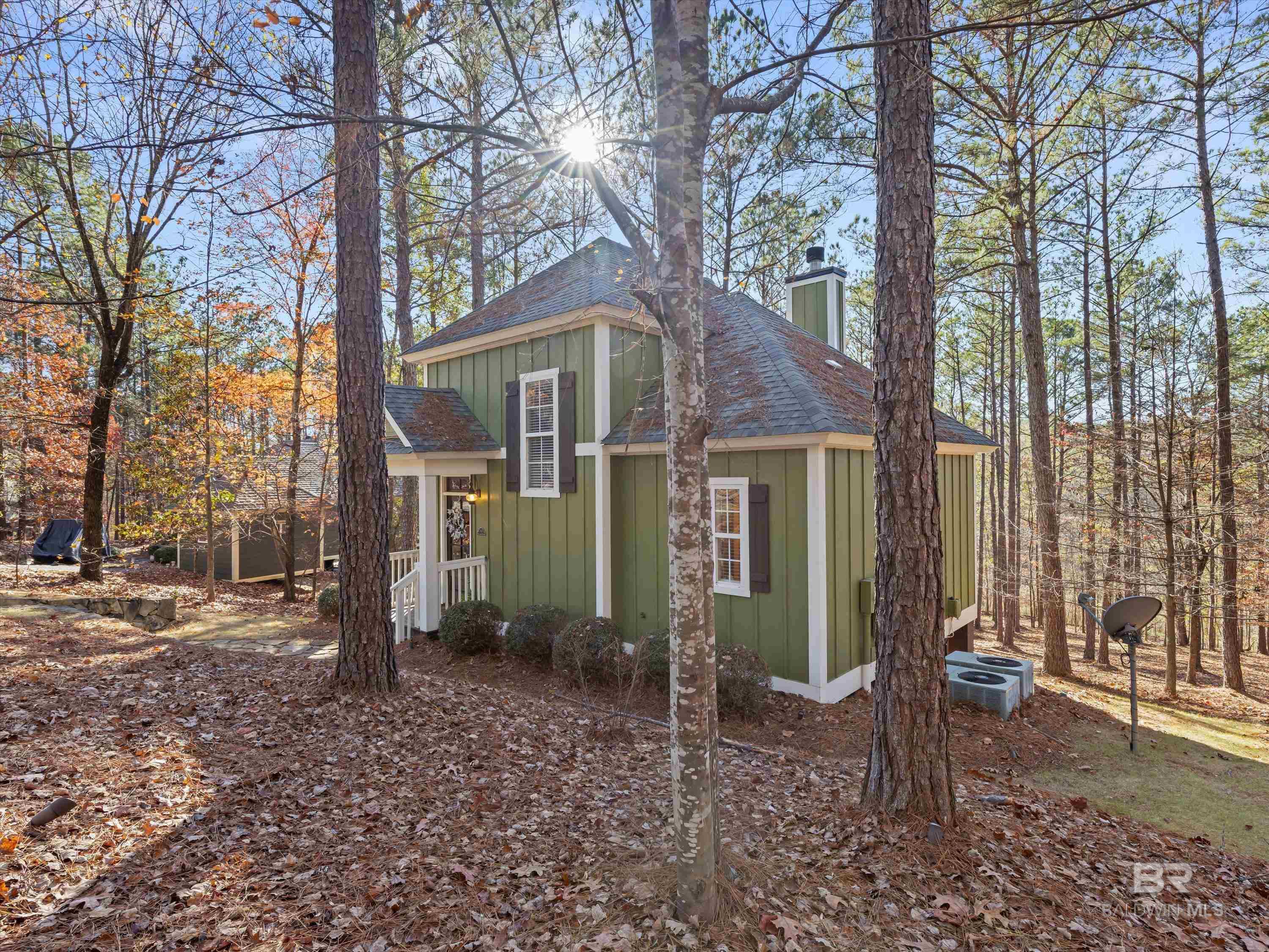 Homes for sale in Dadeville, AL | 168 Village Circle, Dadeville, AL 36853 | MLS# 390283