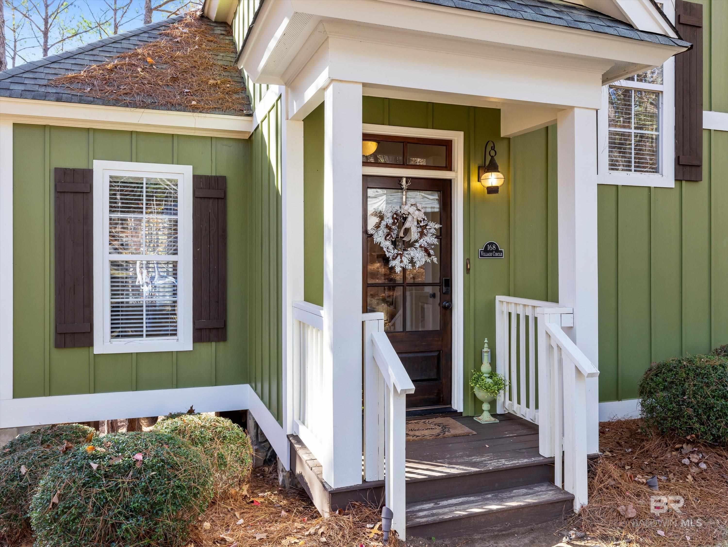 Homes for sale in Dadeville, AL | 168 Village Circle, Dadeville, AL 36853 | MLS# 390283