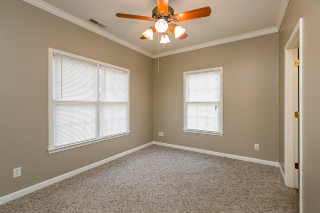 301 7th Street E, Owensboro, Kentucky 42303, 3 Bedrooms Bedrooms, ,2 BathroomsBathrooms,Single Family Residence,For Sale,7th Street E,69934