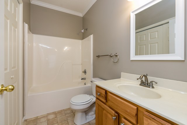 301 7th Street E, Owensboro, Kentucky 42303, 3 Bedrooms Bedrooms, ,2 BathroomsBathrooms,Single Family Residence,For Sale,7th Street E,69934
