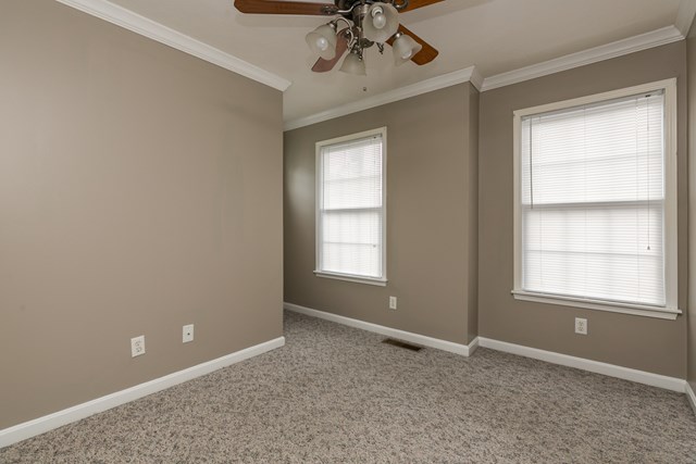 301 7th Street E, Owensboro, Kentucky 42303, 3 Bedrooms Bedrooms, ,2 BathroomsBathrooms,Single Family Residence,For Sale,7th Street E,69934