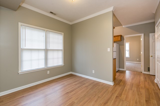 301 7th Street E, Owensboro, Kentucky 42303, 3 Bedrooms Bedrooms, ,2 BathroomsBathrooms,Single Family Residence,For Sale,7th Street E,69934