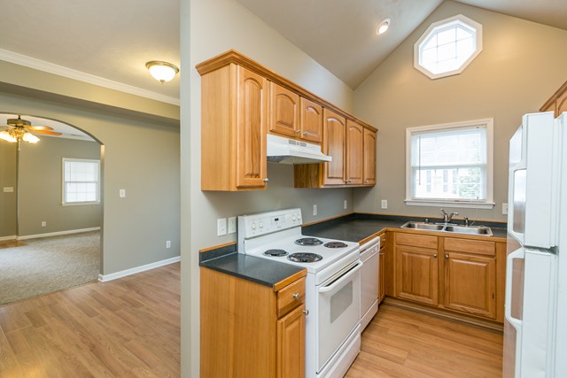 301 7th Street E, Owensboro, Kentucky 42303, 3 Bedrooms Bedrooms, ,2 BathroomsBathrooms,Single Family Residence,For Sale,7th Street E,69934