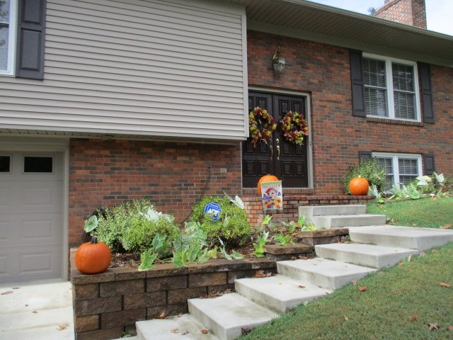 2326 Crescent Hill Court, Owensboro, Kentucky 42303, 4 Bedrooms Bedrooms, ,2 BathroomsBathrooms,Single Family Residence,For Sale,Crescent Hill Court,73595
