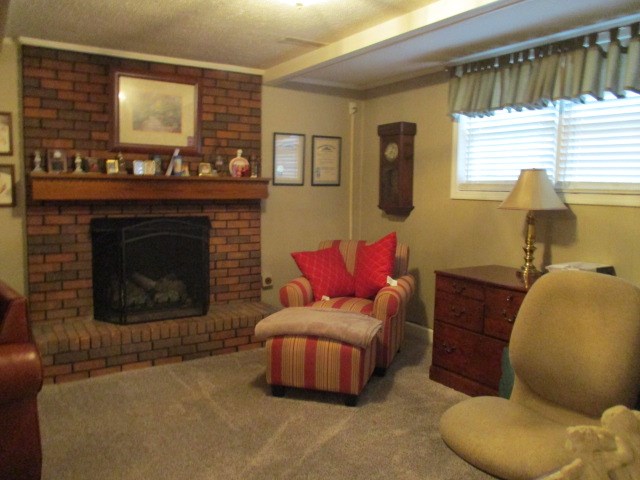 2326 Crescent Hill Court, Owensboro, Kentucky 42303, 4 Bedrooms Bedrooms, ,2 BathroomsBathrooms,Single Family Residence,For Sale,Crescent Hill Court,73595
