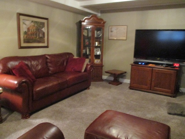 2326 Crescent Hill Court, Owensboro, Kentucky 42303, 4 Bedrooms Bedrooms, ,2 BathroomsBathrooms,Single Family Residence,For Sale,Crescent Hill Court,73595