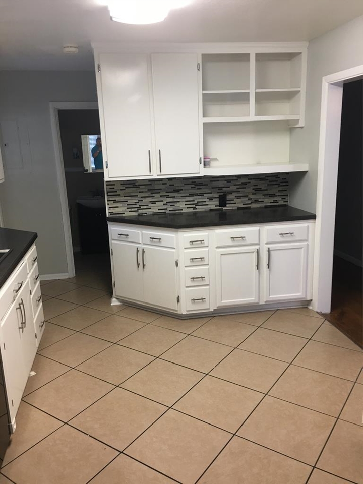 609 Lafayette Drive, Owensboro, Kentucky 42303, 3 Bedrooms Bedrooms, ,1 BathroomBathrooms,Single Family Residence,For Sale,Lafayette Drive,75365