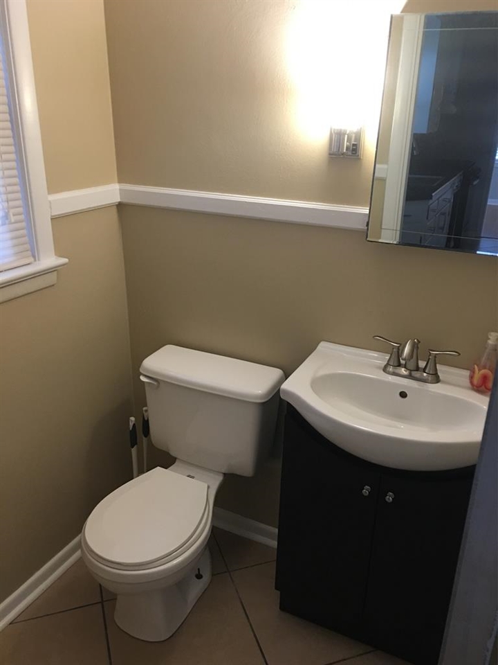 609 Lafayette Drive, Owensboro, Kentucky 42303, 3 Bedrooms Bedrooms, ,1 BathroomBathrooms,Single Family Residence,For Sale,Lafayette Drive,75365