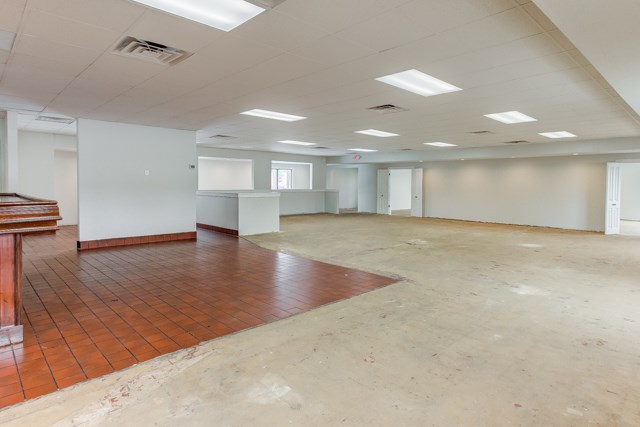 630 Emory Drive, Owensboro, Kentucky 42301, ,Retail,For Sale,Emory Drive,75572