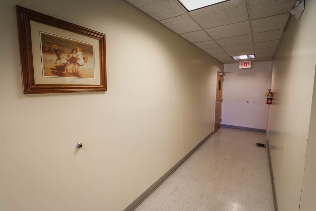 750 Salem Dr. Suite 2-D, Owensboro, Kentucky 42301, ,Office,For Sale,Salem Dr. Suite 2-D,75837