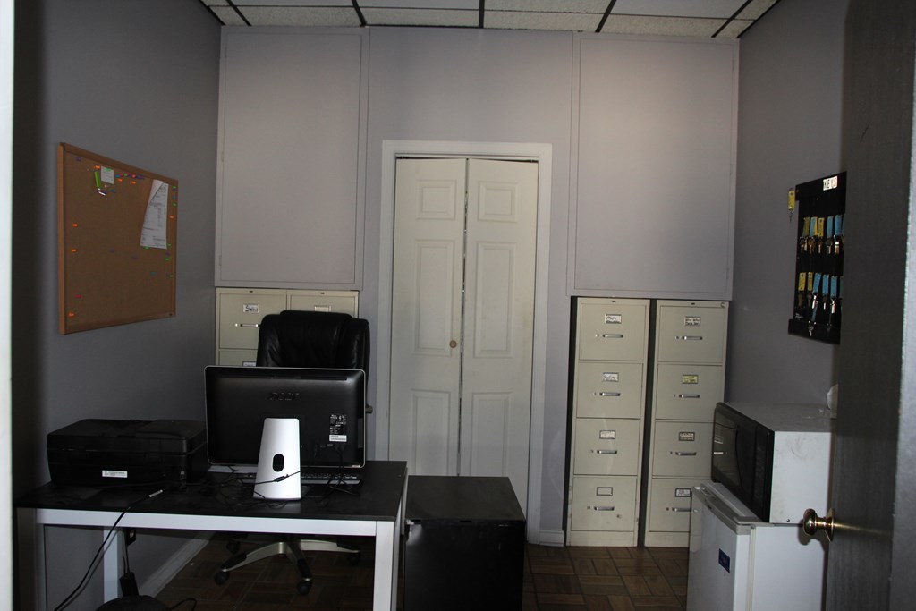 1709 Breckenridge Street, Owensboro, Kentucky 42303, ,Retail,For Sale,Breckenridge Street,77187
