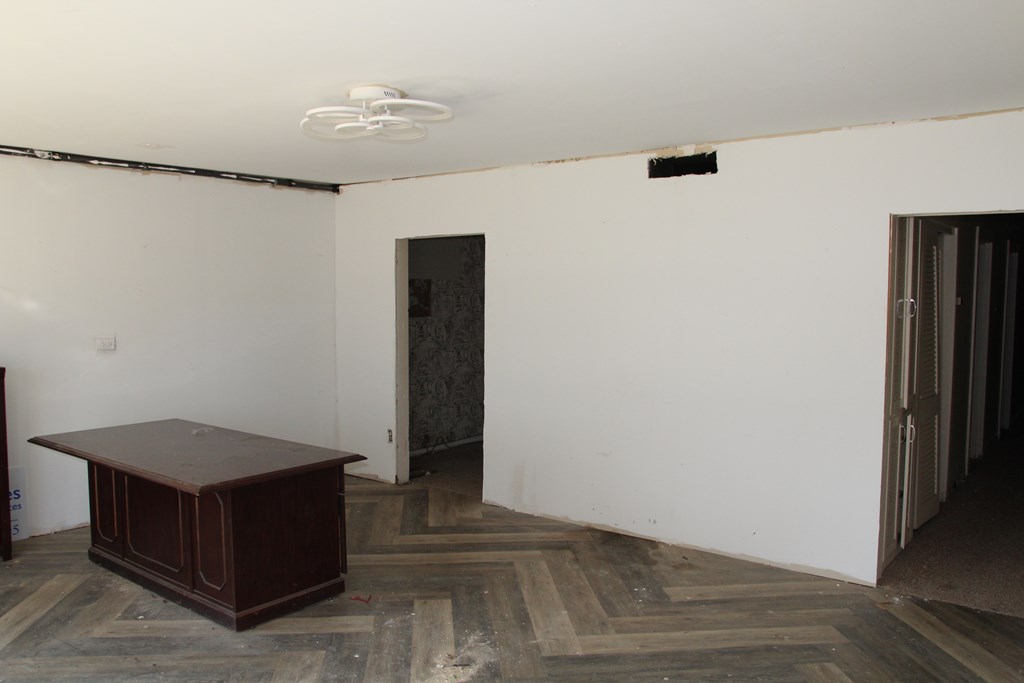 411 E 18th Street, Owensboro, Kentucky 43203, ,Retail,For Sale,E 18th Street,77373