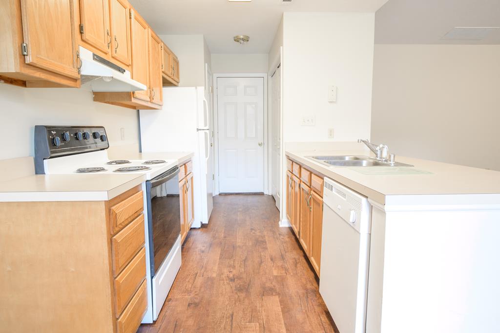 3500 Deer Trail, Owensboro, Kentucky 42301, 3 Bedrooms Bedrooms, ,2 BathroomsBathrooms,Single Family Residence,For Sale,Deer Trail,77583