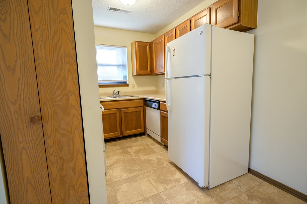 1320 Bowie Trail Apt B, Owensboro, Kentucky 42303, 1 Bedroom Bedrooms, ,1 BathroomBathrooms,Apartment,For Sale,Bowie Trail Apt B,77584