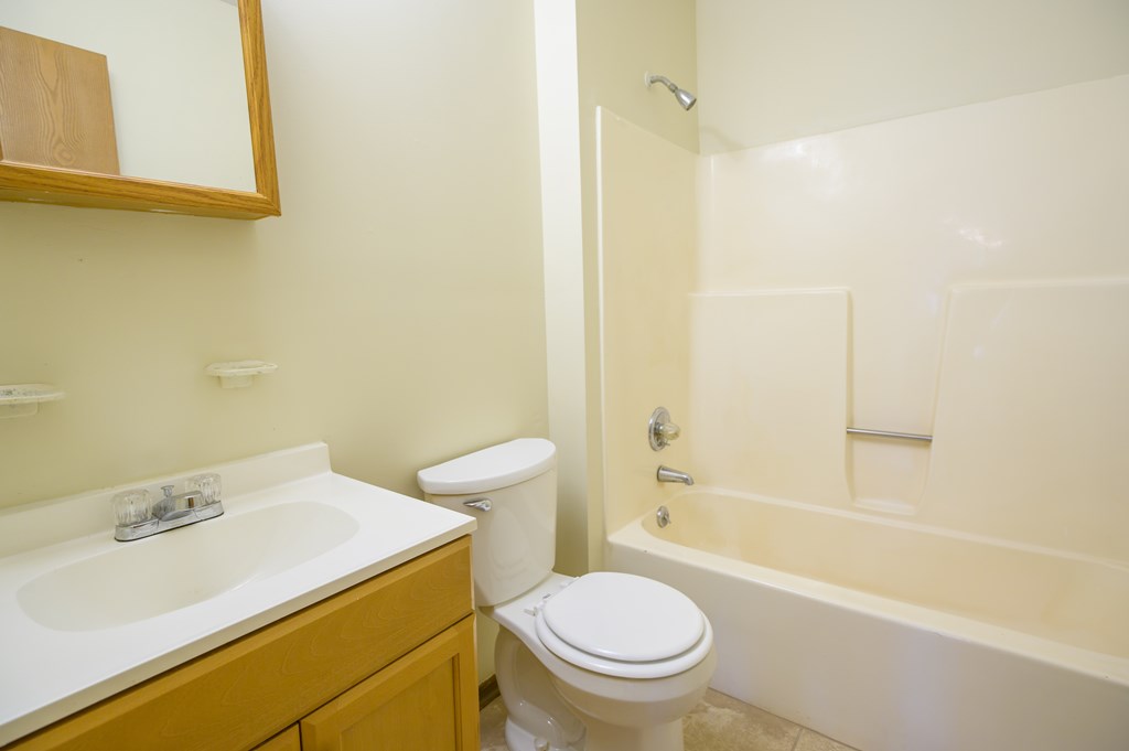 1320 Bowie Trail Apt B, Owensboro, Kentucky 42303, 1 Bedroom Bedrooms, ,1 BathroomBathrooms,Apartment,For Sale,Bowie Trail Apt B,77584