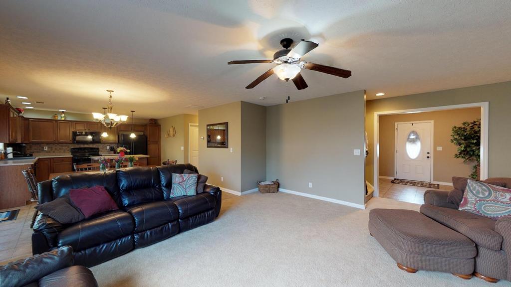 2166 Summer Walk, Owensboro, Kentucky 42303, 4 Bedrooms Bedrooms, ,2 BathroomsBathrooms,Single Family Residence,For Sale,Summer Walk,77653