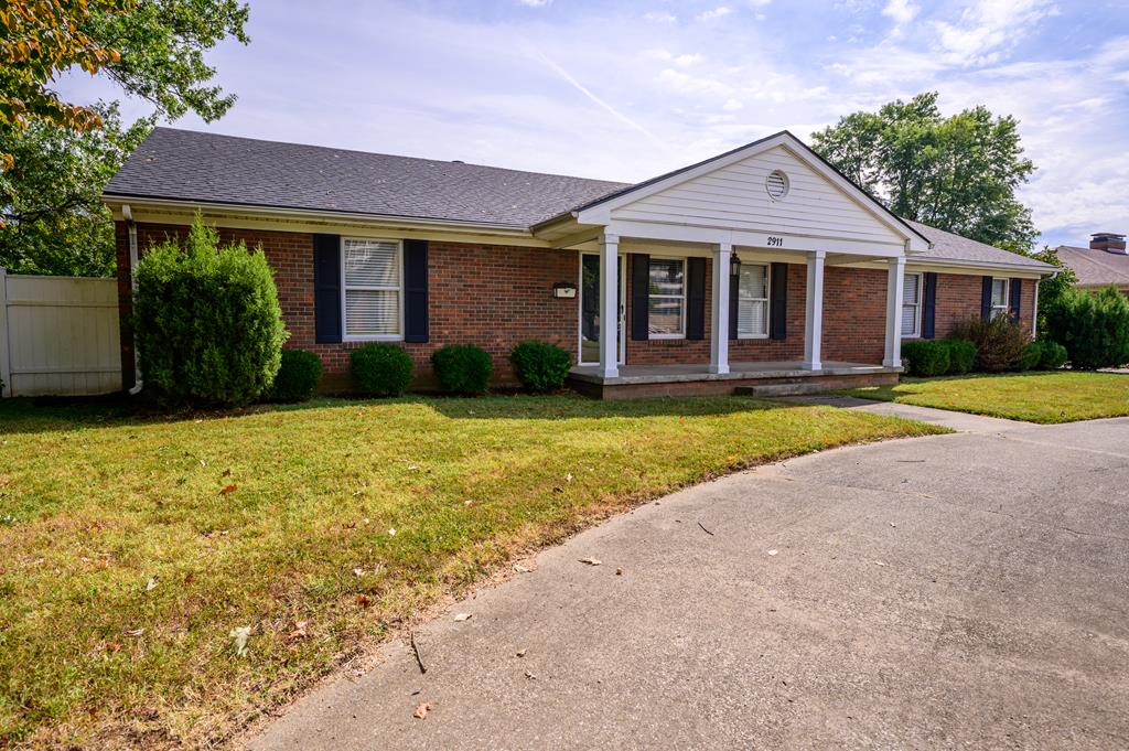 2911 Frederica Street, Owensboro, Kentucky 42303, 3 Bedrooms Bedrooms, ,2 BathroomsBathrooms,Single Family Residence,For Sale,Frederica Street,77735
