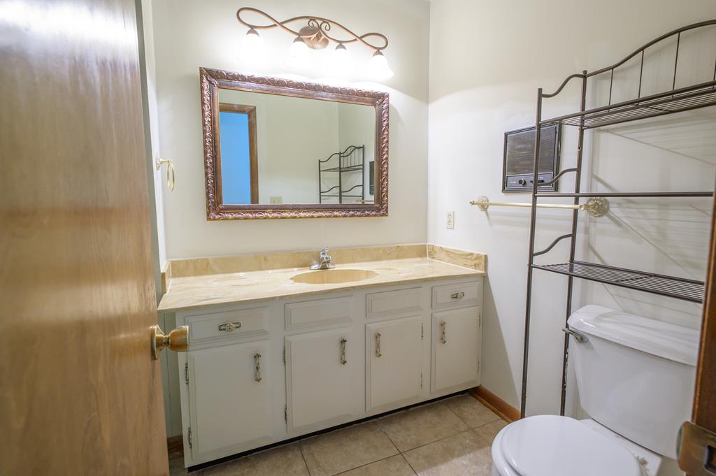 2911 Frederica Street, Owensboro, Kentucky 42303, 3 Bedrooms Bedrooms, ,2 BathroomsBathrooms,Single Family Residence,For Sale,Frederica Street,77735