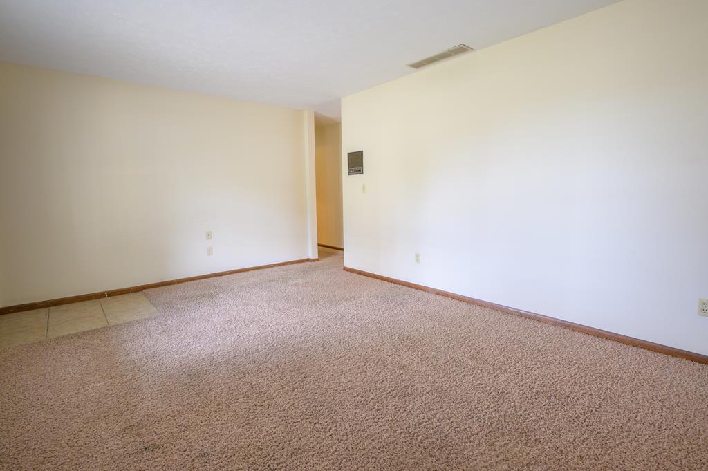 2911 Frederica Street, Owensboro, Kentucky 42303, 3 Bedrooms Bedrooms, ,2 BathroomsBathrooms,Single Family Residence,For Sale,Frederica Street,77735