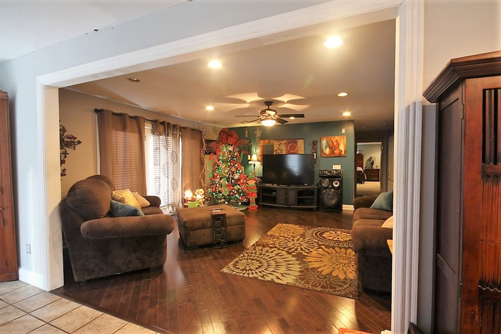375 Terrebone Loop, Greenville, Kentucky 42345, 5 Bedrooms Bedrooms, ,4 BathroomsBathrooms,Single Family Residence,For Sale,Terrebone Loop,77869