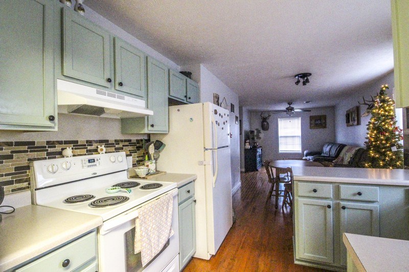 3743 Sunbeam Rd, Leitchfield, Kentucky 42754, 3 Bedrooms Bedrooms, ,2 BathroomsBathrooms,Single Family Residence,For Sale,Sunbeam Rd,77958