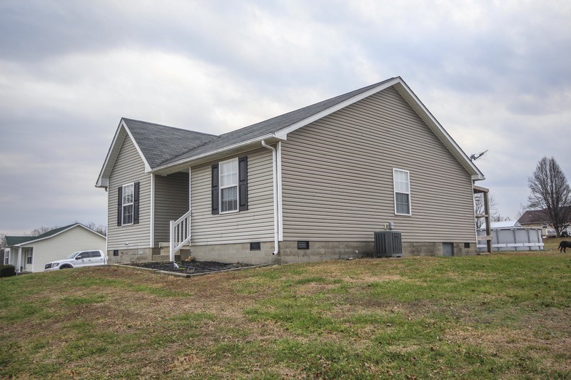 3743 Sunbeam Rd, Leitchfield, Kentucky 42754, 3 Bedrooms Bedrooms, ,2 BathroomsBathrooms,Single Family Residence,For Sale,Sunbeam Rd,77958