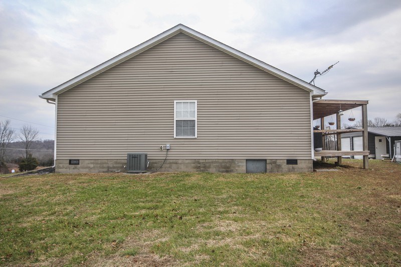 3743 Sunbeam Rd, Leitchfield, Kentucky 42754, 3 Bedrooms Bedrooms, ,2 BathroomsBathrooms,Single Family Residence,For Sale,Sunbeam Rd,77958