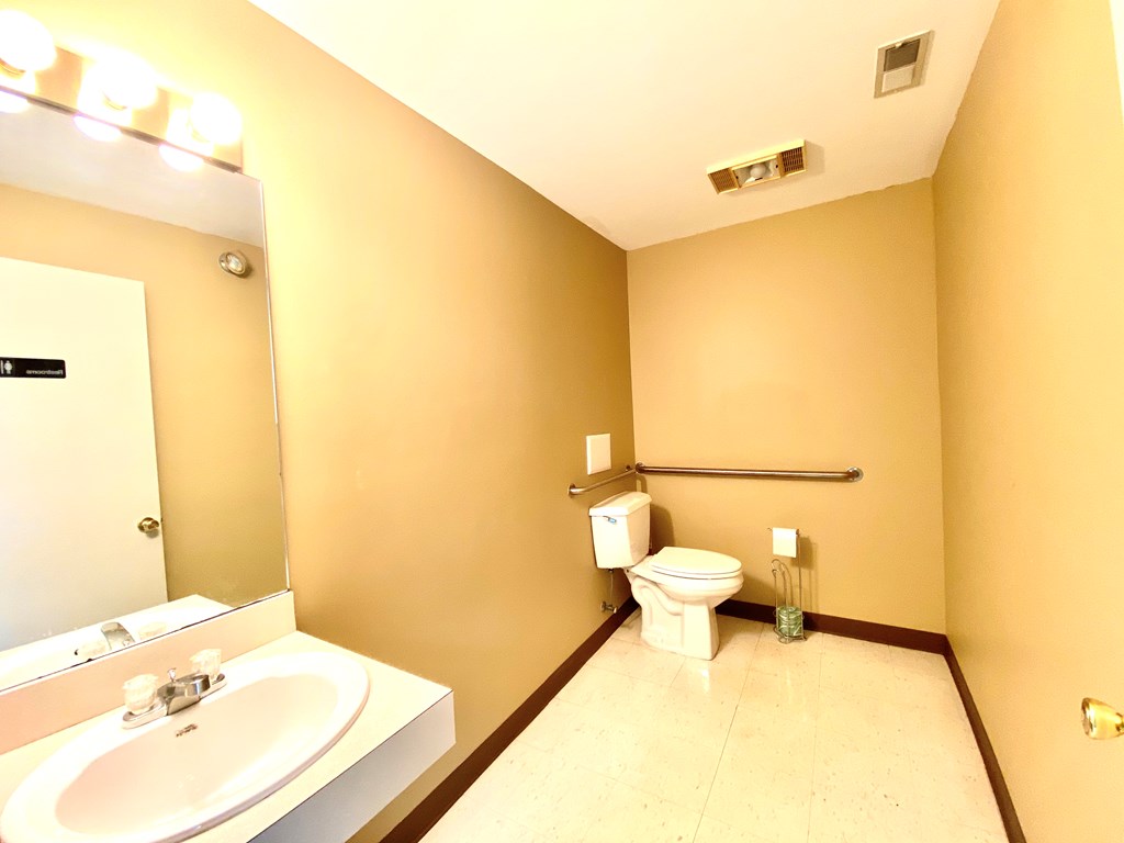 922 Triplett St #10, Owensboro, Kentucky 42303, ,Retail,For Sale,Triplett St #10,78998