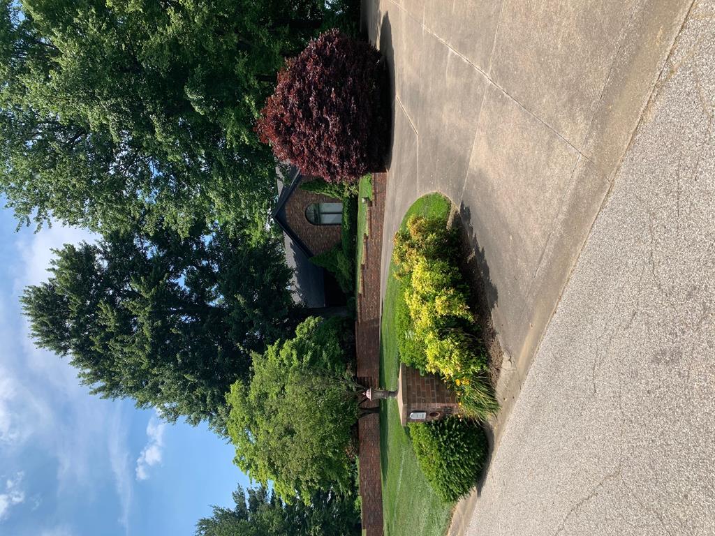 3952 Wood Trace, Owensboro, Kentucky 42303, 3 Bedrooms Bedrooms, ,3 BathroomsBathrooms,Single Family Residence,For Sale,Wood Trace,79098